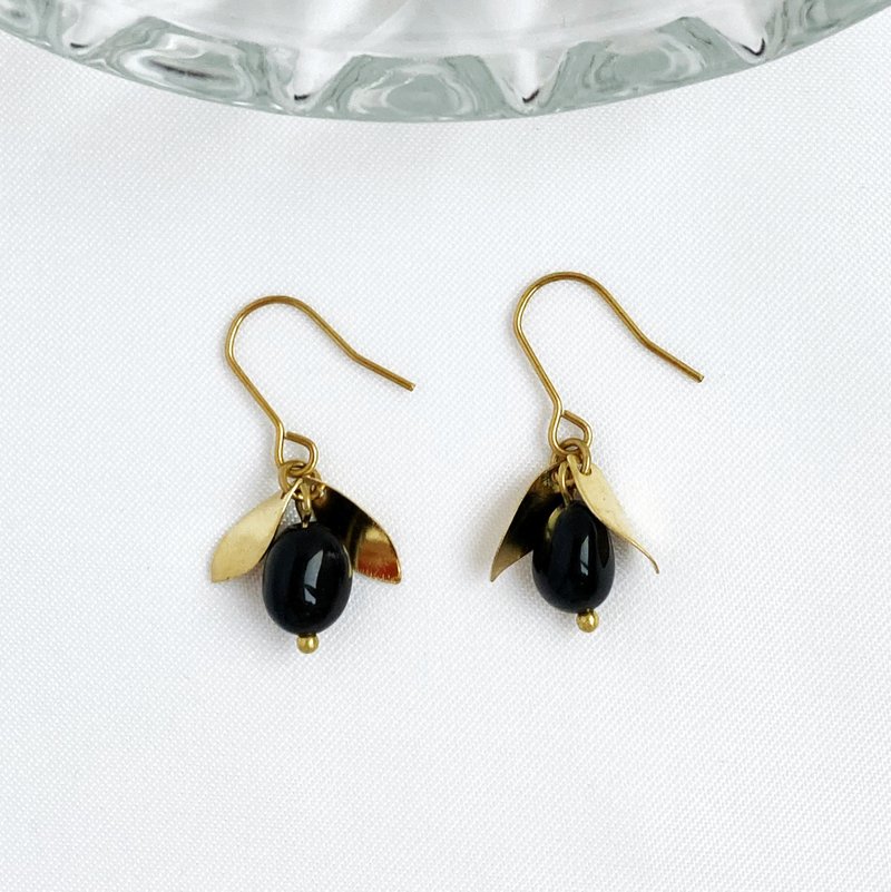 果实。天然黑曜石 黄铜耳勾 天然石 手作耳环 黑色 避邪 消负能量 - 耳环/耳夹 - 铜/黄铜 黑色
