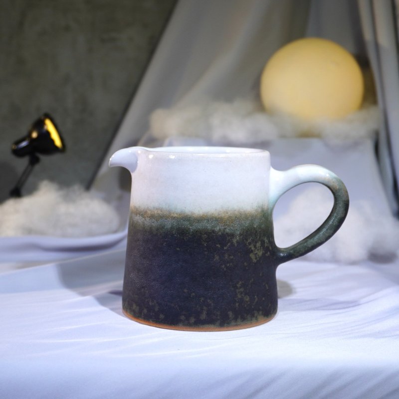 锈青有把茶海,公道杯-容量约360ml - 茶具/茶杯 - 陶 橘色