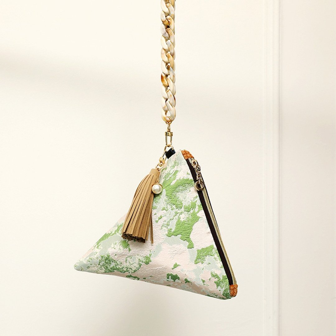 Nukumi triangular clutch pouch bag - 化妆包/杂物包 - 其他材质 绿色