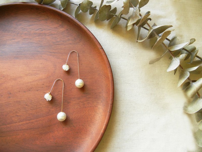 *coucoubird*-自信-白色闪钻珍珠耳勾 - 耳环/耳夹 - 宝石 白色