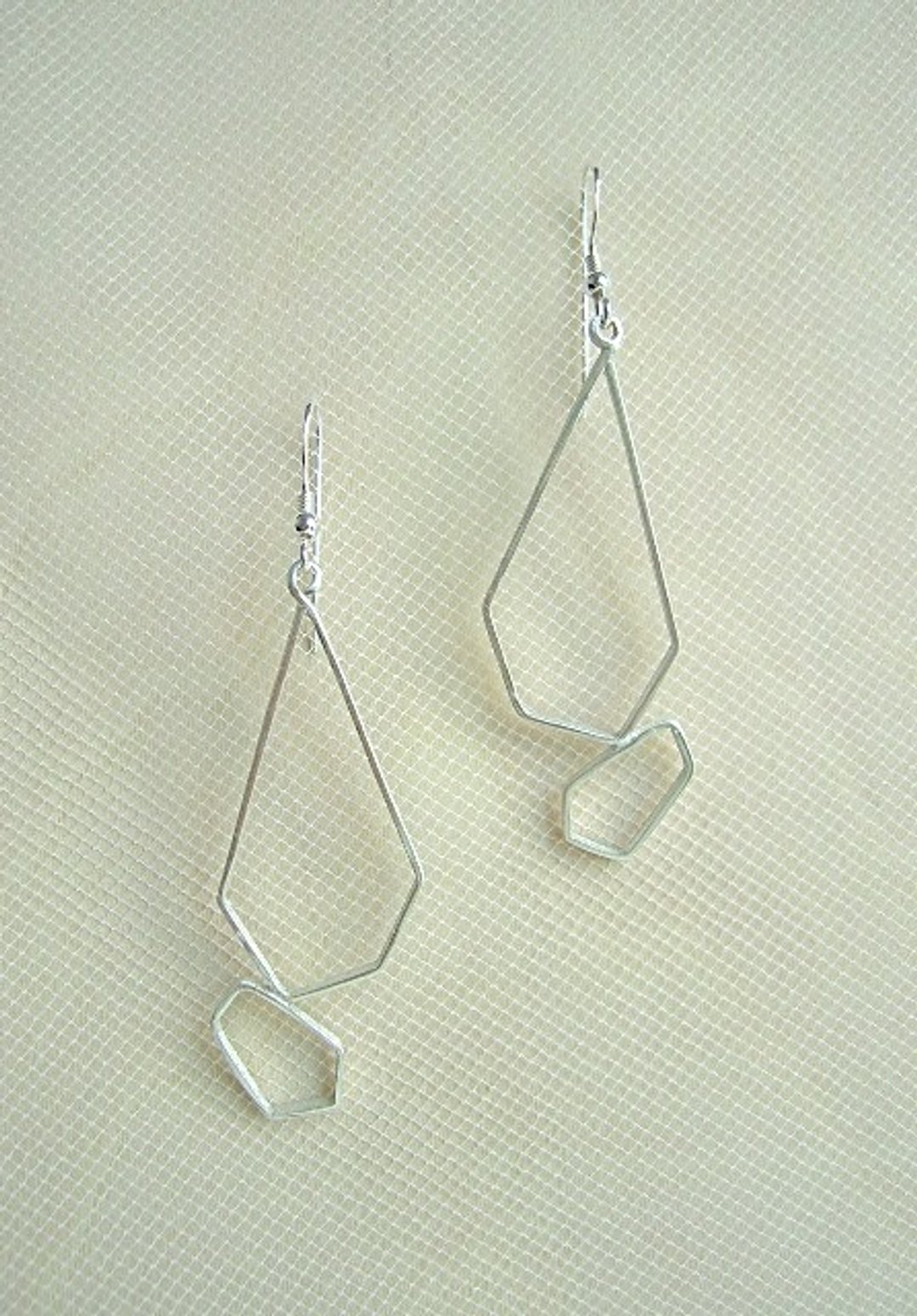 Crispy drops and earrings - 耳环/耳夹 - 银 银色