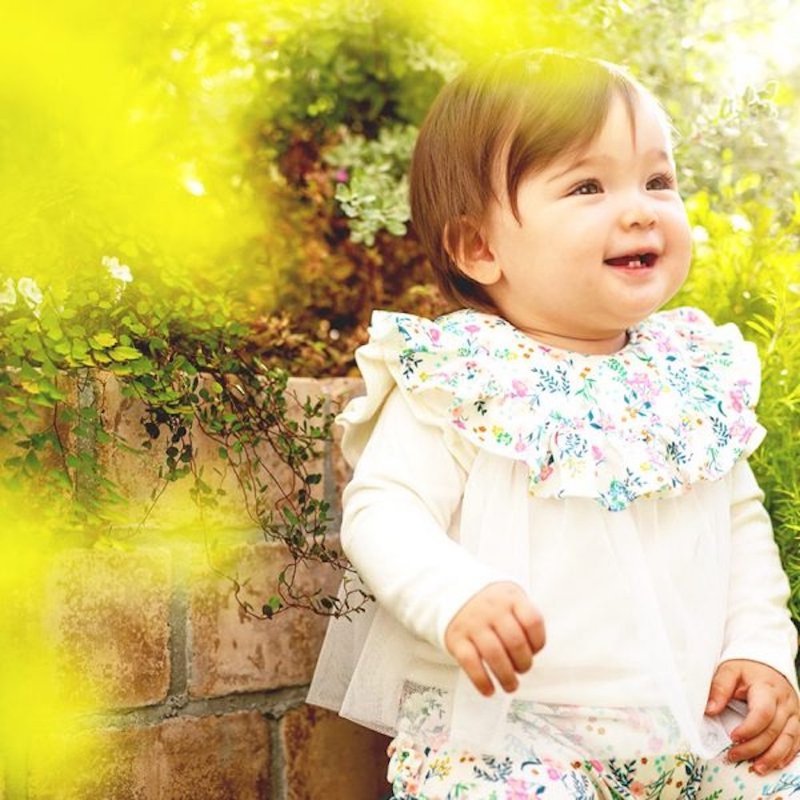 【女宝围兜+上衣+裤子】5m-1岁 有机棉 弥月礼 - 满月礼盒 - 棉．麻 