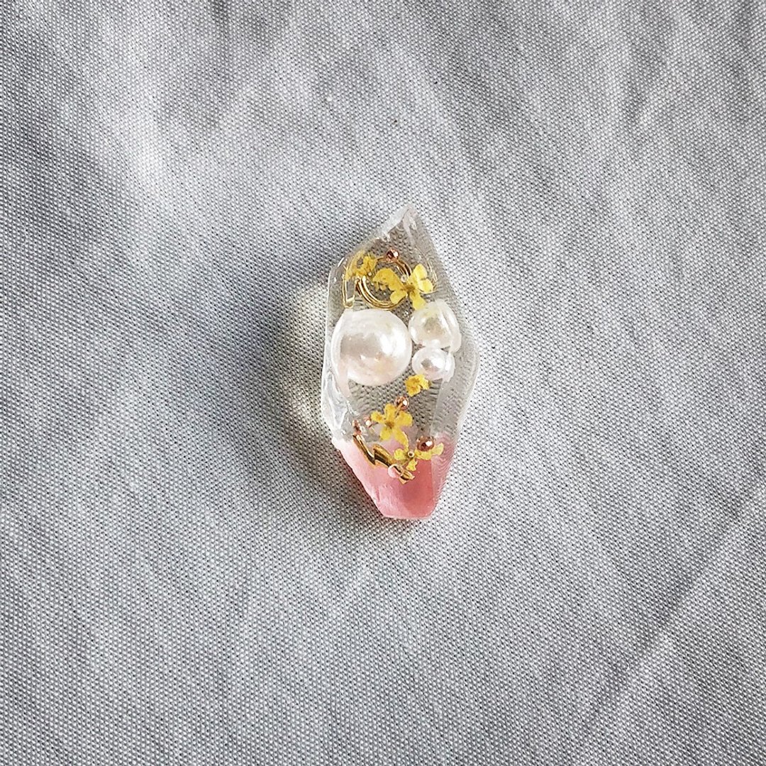 蕾丝花透明宝石耳环 - 粉红色  (316耳针 / 螺旋式耳夹) - 耳环/耳夹 - 树脂 粉红色
