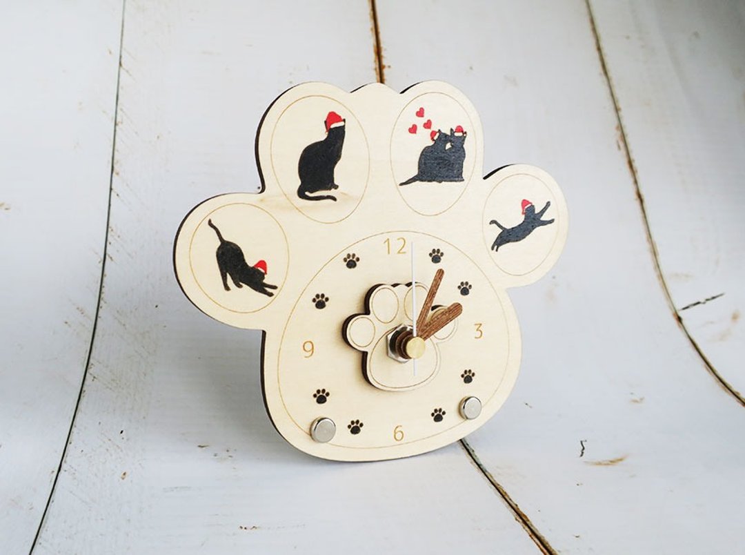 Christmas cat paws clock Gift wrapping Christmas Gift - 时钟/闹钟 - 木头 咖啡色