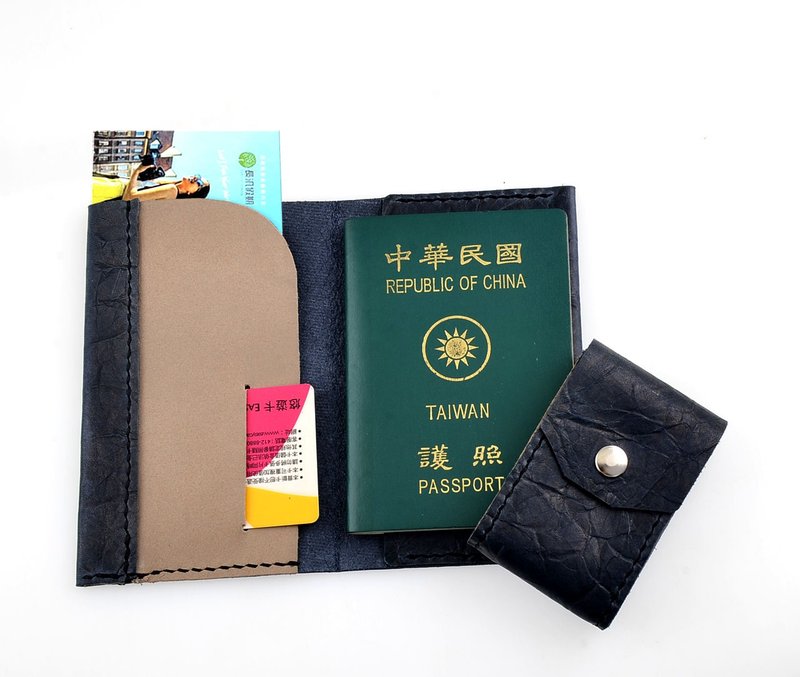 U6.JP6手工皮件-进口压纹皮蓝色/旅游护照套+零钱包(男女适用) - 其他 - 真皮 蓝色