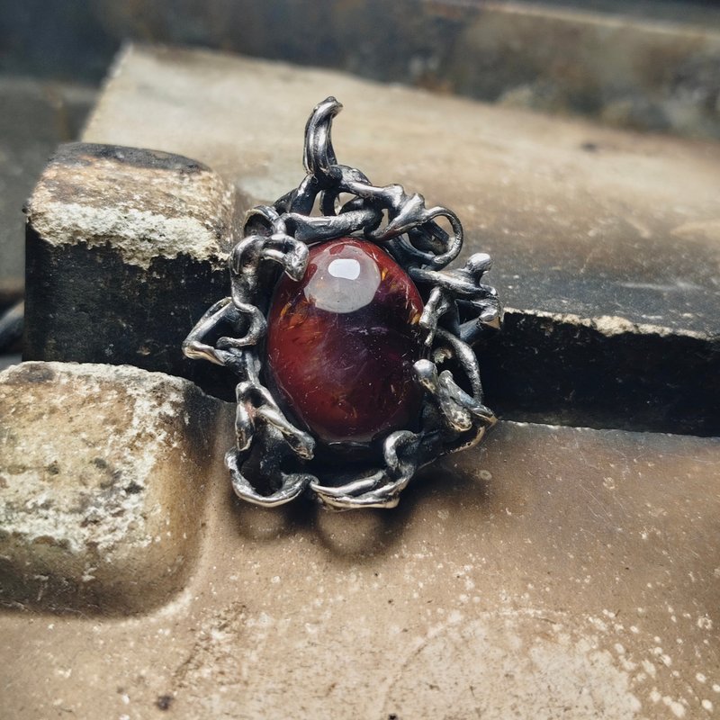 红极光23/天眼/银吊墬 - 项链 - 宝石 红色