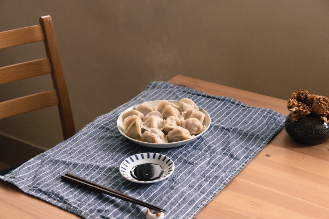 四食五号早餐店-香菜大肠 塔香小卷 冷冻水饺-宅在家最便利 - 熟食小吃 - 其他材质 白色
