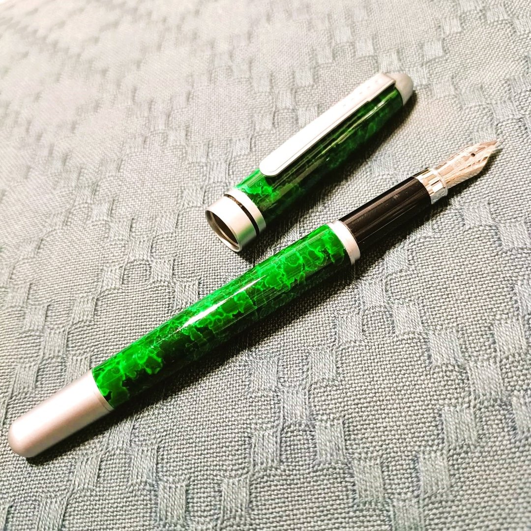 翠绿 亚银 钢笔 德国笔尖 吸墨墨器 卡式墨水 双用 附笔盒 墨水 - 钢笔 - 其他金属 