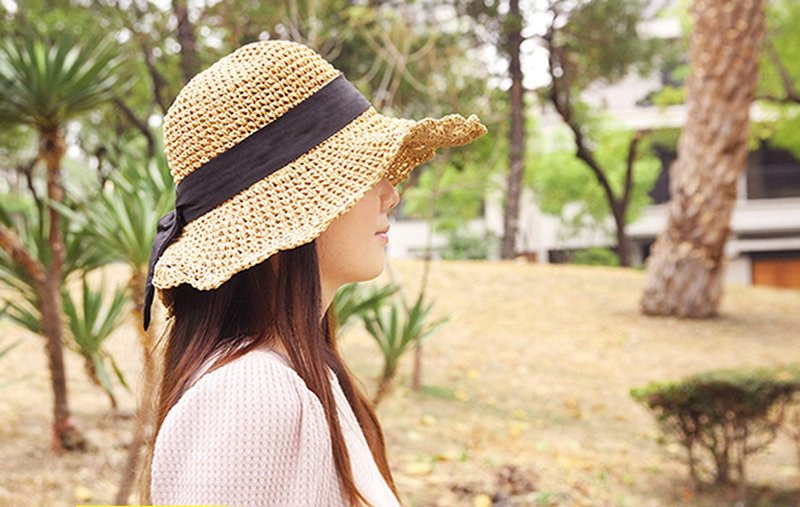 Unni复古经典蝴蝶帽-编织帽  帽子 登山帽 防晒 渔夫帽 straw hat - 帽子 - 植物．花 卡其色