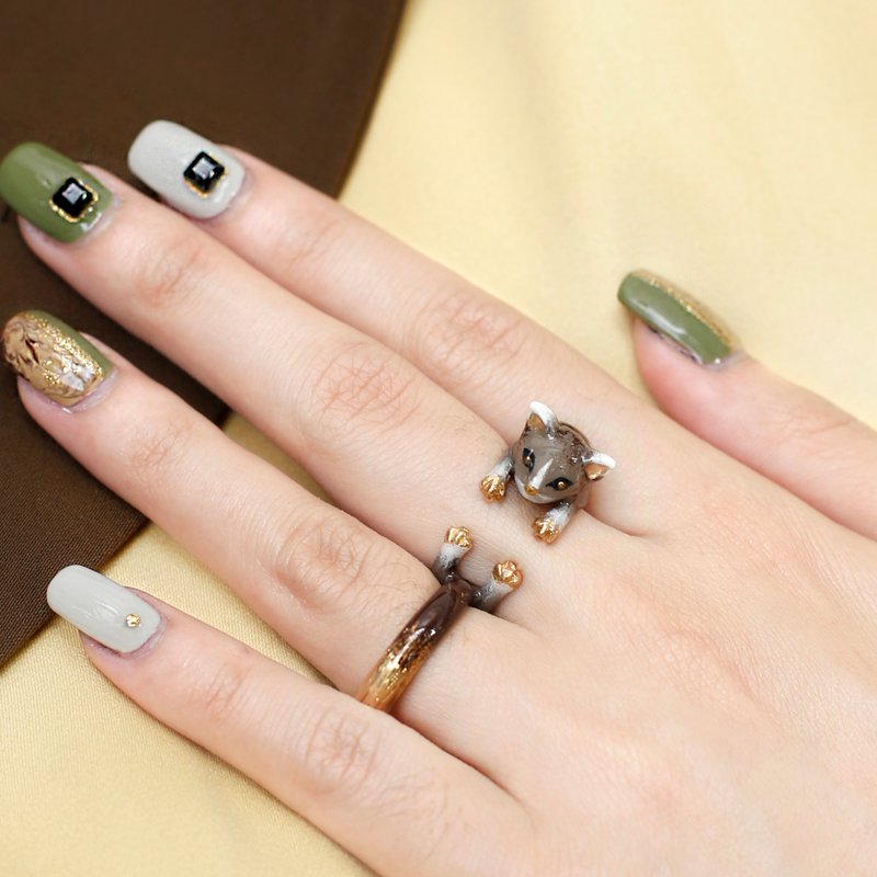 Saddle Brown Kitten Ring - 戒指 - 其他金属 咖啡色