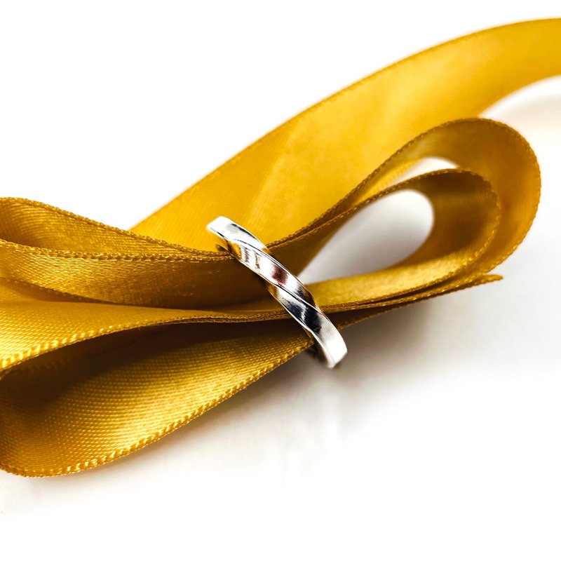 【职人金工系列】莫比乌斯扭转银戒－可定制化刻字 - 戒指 - 银 