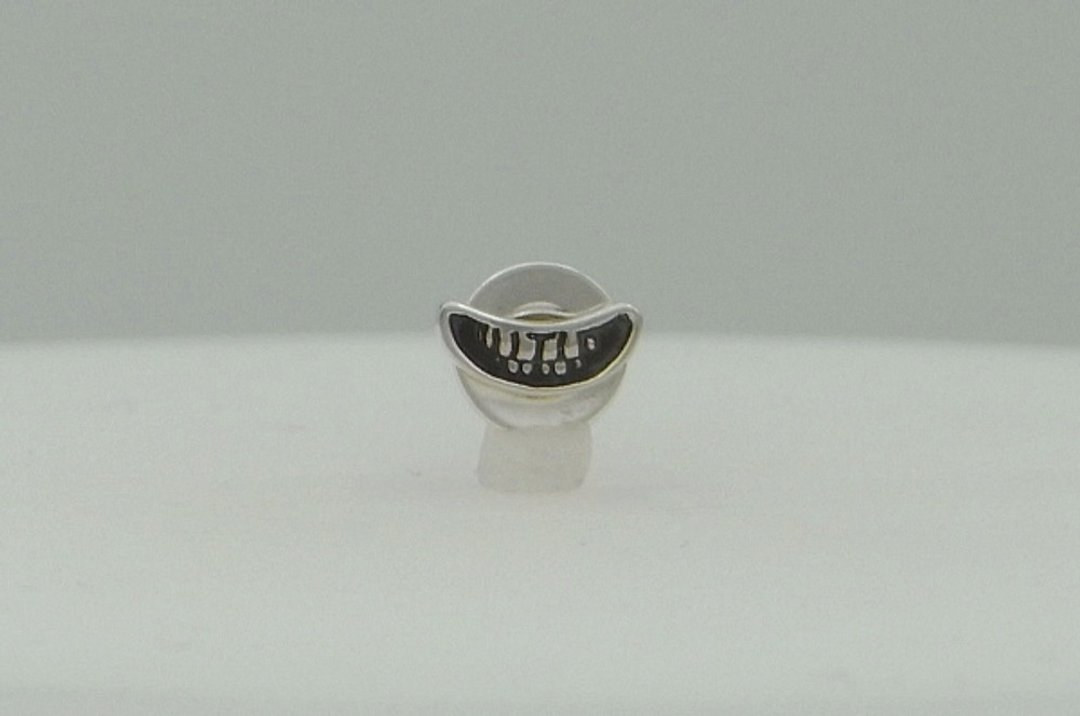 smile stamp Pierce_6 (s_m-O.56) 微笑 銀 耳釘 穿孔耳环 sterling silver stud earring - 耳环/耳夹 - 纯银 银色