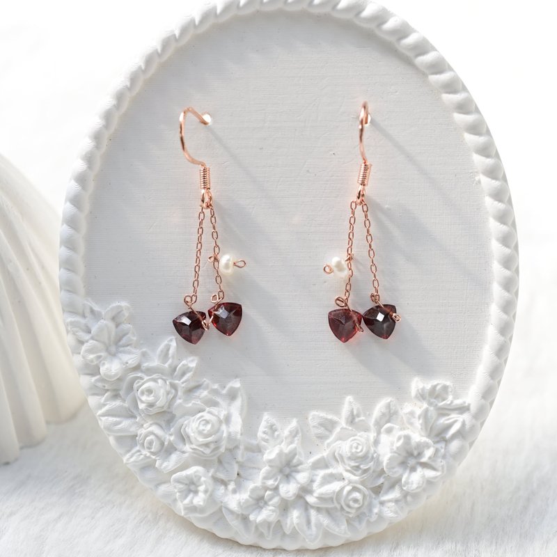 石榴石-纯手工水晶耳环－真爱、友情、毅力 - 耳环/耳夹 - 水晶 红色