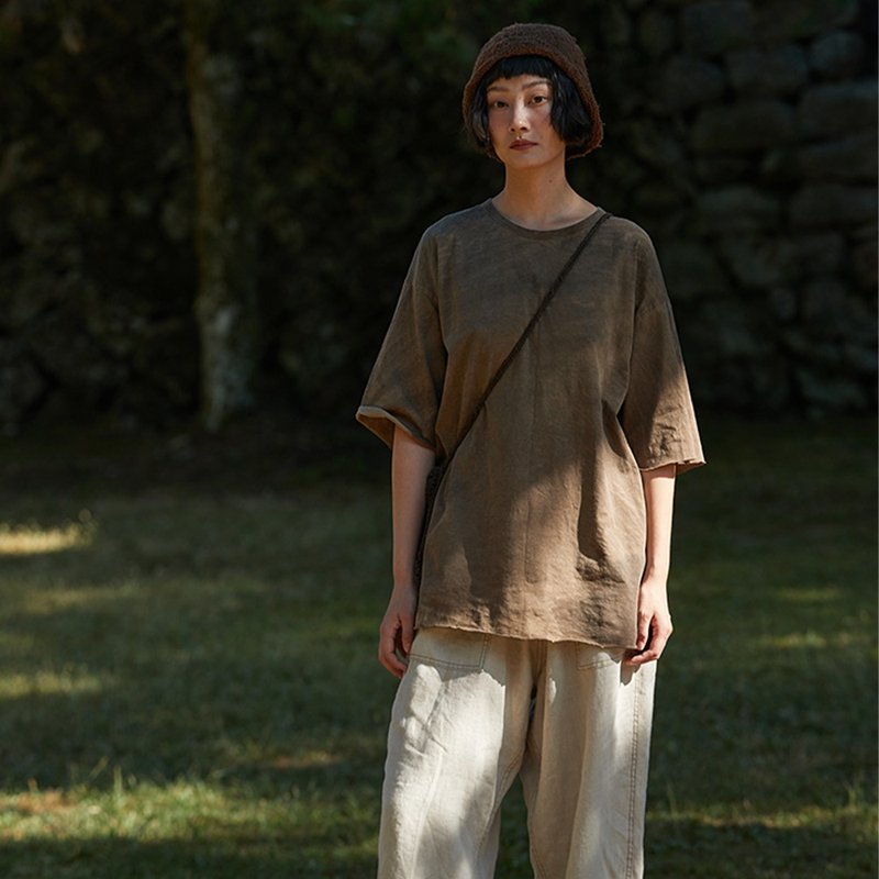 墨黑 复古文青 丝棉针织植物染短袖T恤 无性别穿搭 - 中性连帽卫衣/T 恤 - 棉．麻 黑色