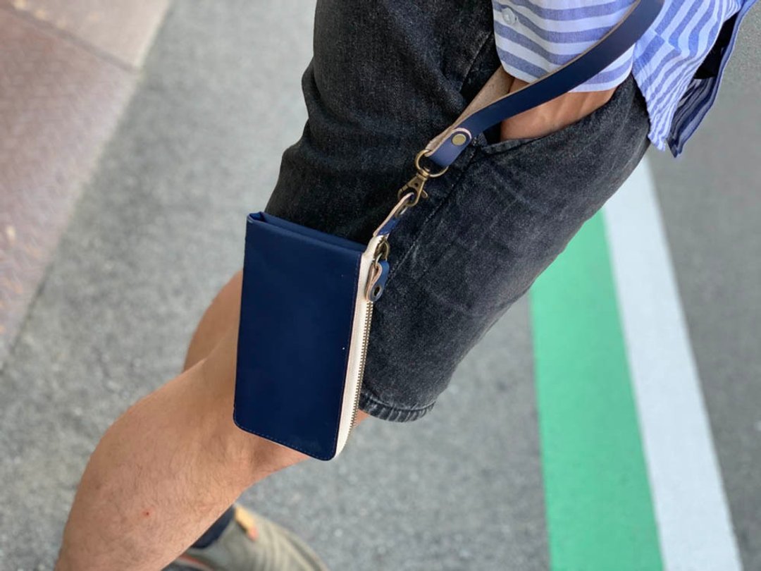 PETANT A navy petant multi-wallet that is both casual and stylish. - 皮夹/钱包 - 真皮 蓝色