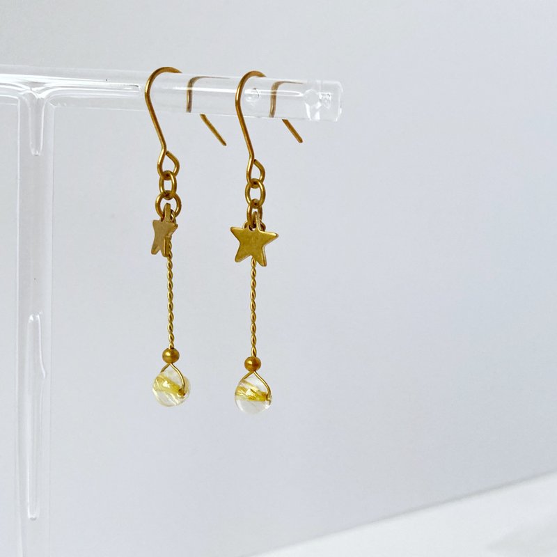 流星。天然金发晶 水晶 黄铜耳勾 可改夹式 手工耳环 招正财 好运 - 耳环/耳夹 - 铜/黄铜 金色