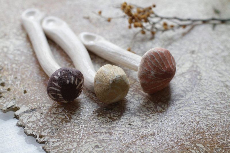 纯手捏陶瓷菇菇汤匙/搅拌棒1只 - 餐刀/叉/匙组合 - 陶 咖啡色