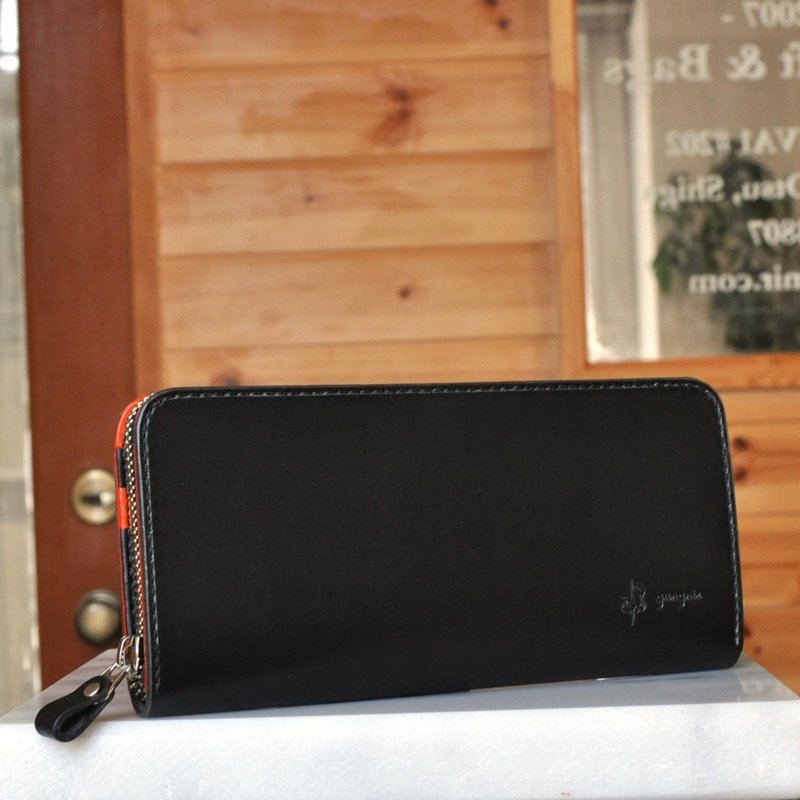 Round zipper wallet with excellent storability No.9 Buttero - 皮夹/钱包 - 真皮 黑色