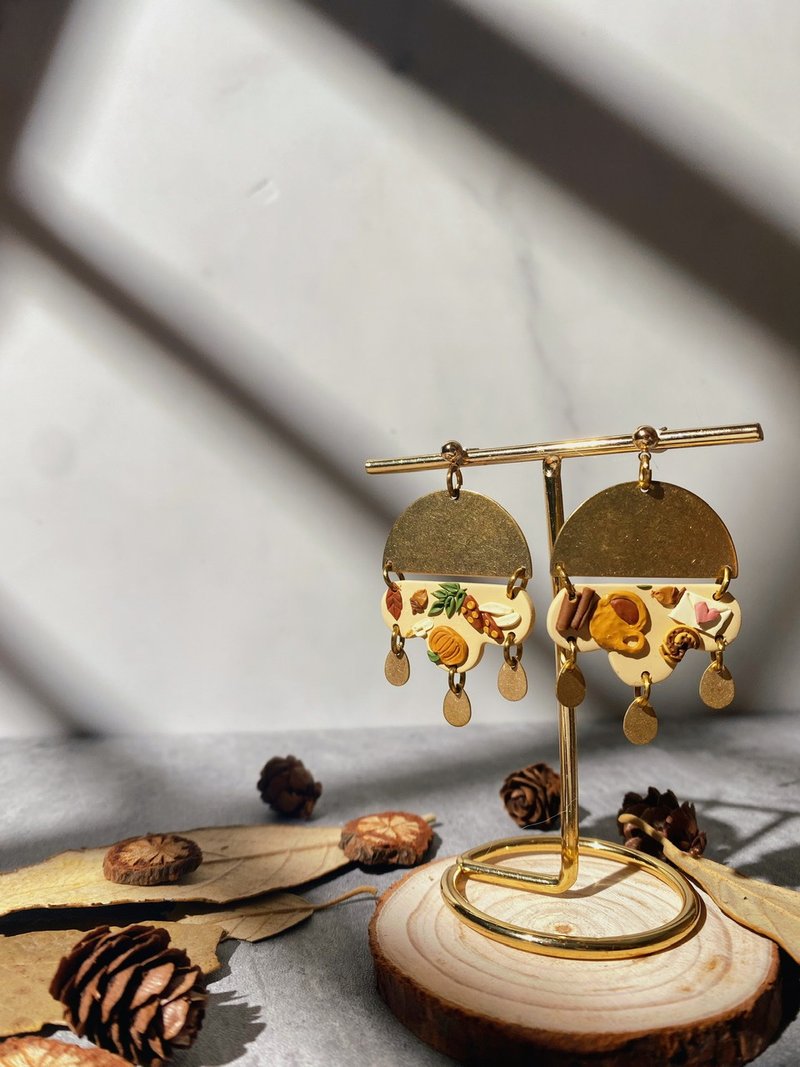 14k包金耳针 | 肉桂卷 | 软陶黄铜耳环 - 耳环/耳夹 - 陶 