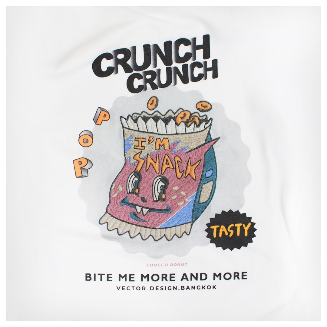 Oversized Embroidery and Print Pocket T-shirt Supersoft - Choco Donut - 女装 T 恤 - 棉 白色