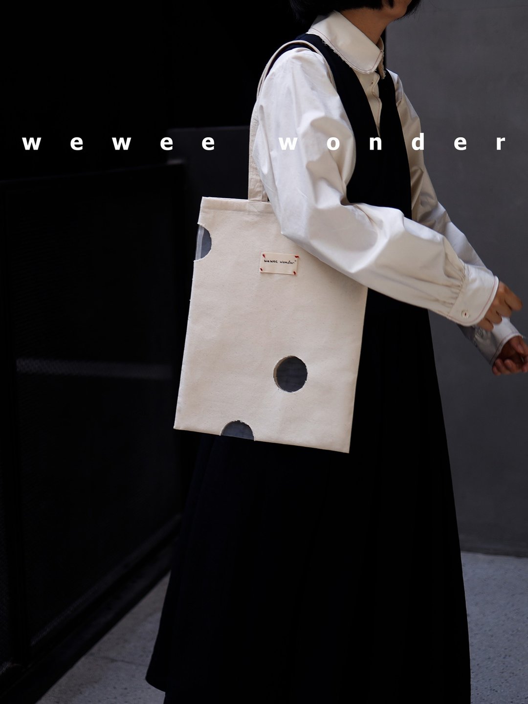 创意单肩帆布包 白色帆布袋 镂空设计款 shoulder bag reticule - 侧背包/斜挎包 - 棉 白色