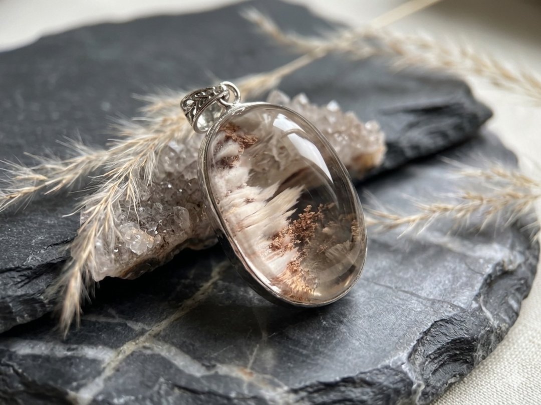 红粉幽灵白兔毛共生水晶 白铜饰品 - 项链 - 水晶 