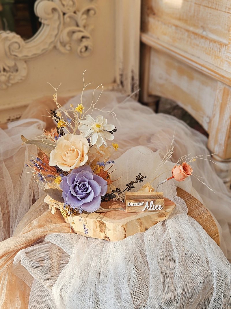 龙柏木不凋玫瑰名片座【日本永生花】定制化立体字 升迁贺礼 开幕 - 名片架/名片座 - 植物．花 