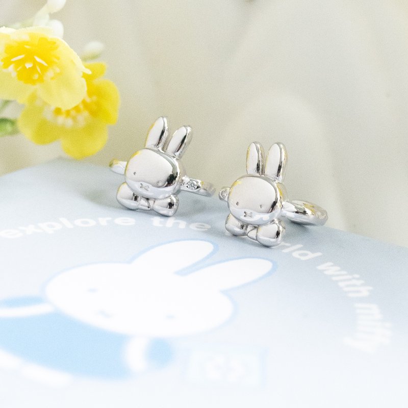 【Pinkoi x miffy】休息中的Miffy纯银耳骨扣 无耳洞友好 银色 - 耳环/耳夹 - 纯银 银色