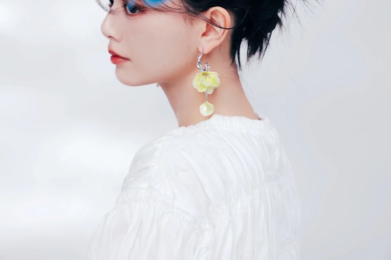 COR-DATE / 黄色花语 / 花儿摇曳耳环 - 耳环/耳夹 - 其他材质 