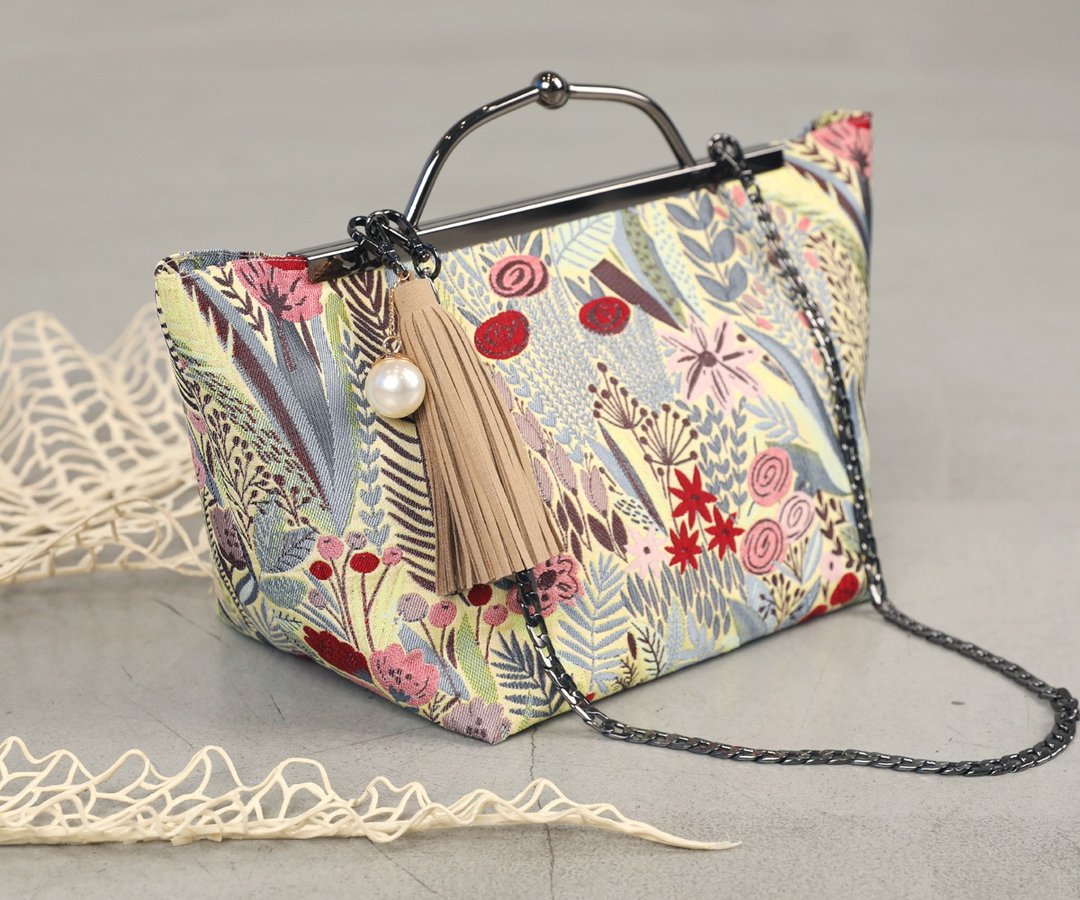 Fairy Forest - Yellow - clasp handle tote bag - 手提包/手提袋 - 其他材质 黄色