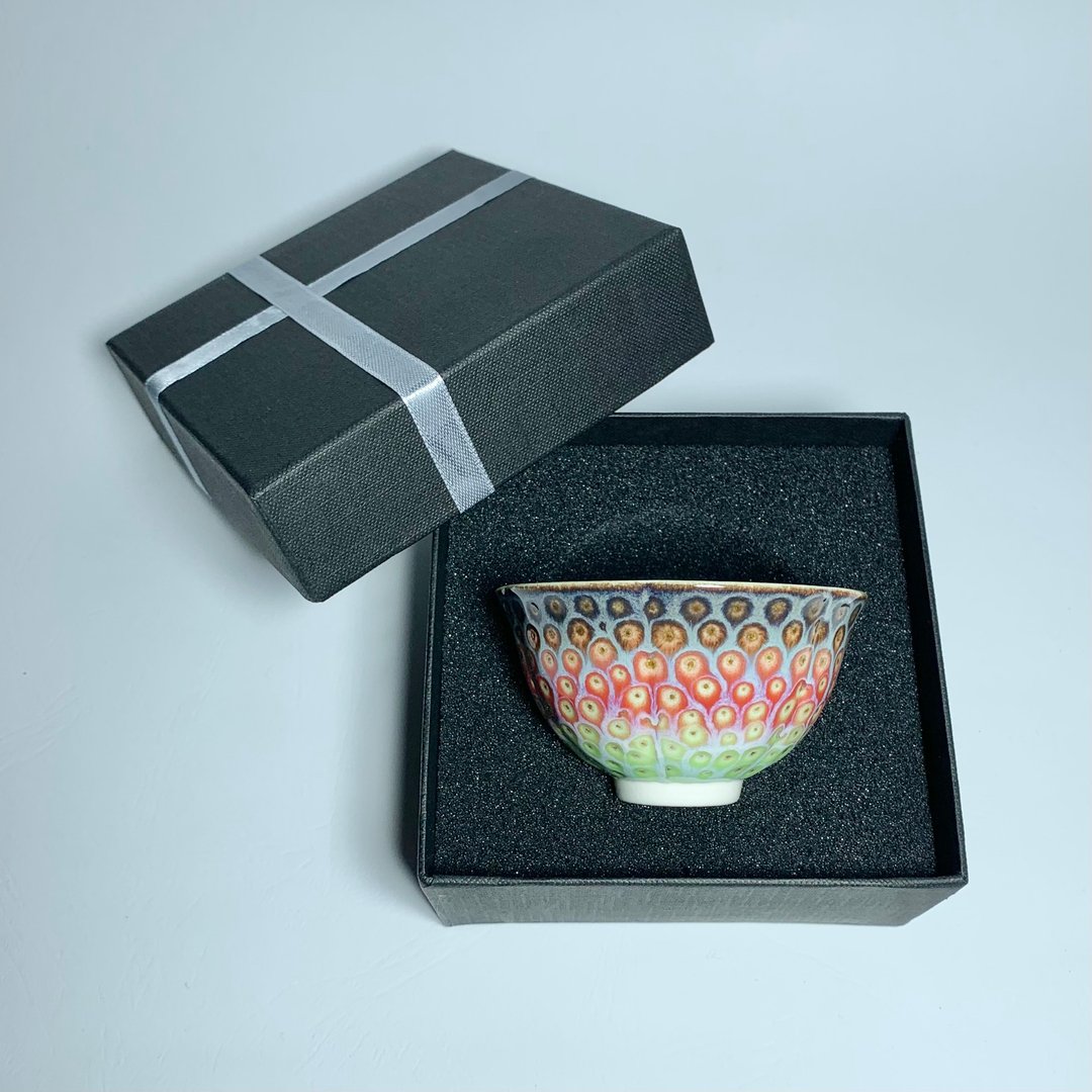 孔雀开屏 葵花杯 80ml 邱毓宁 莺歌制 A10-48 - 茶具/茶杯 - 瓷 多色