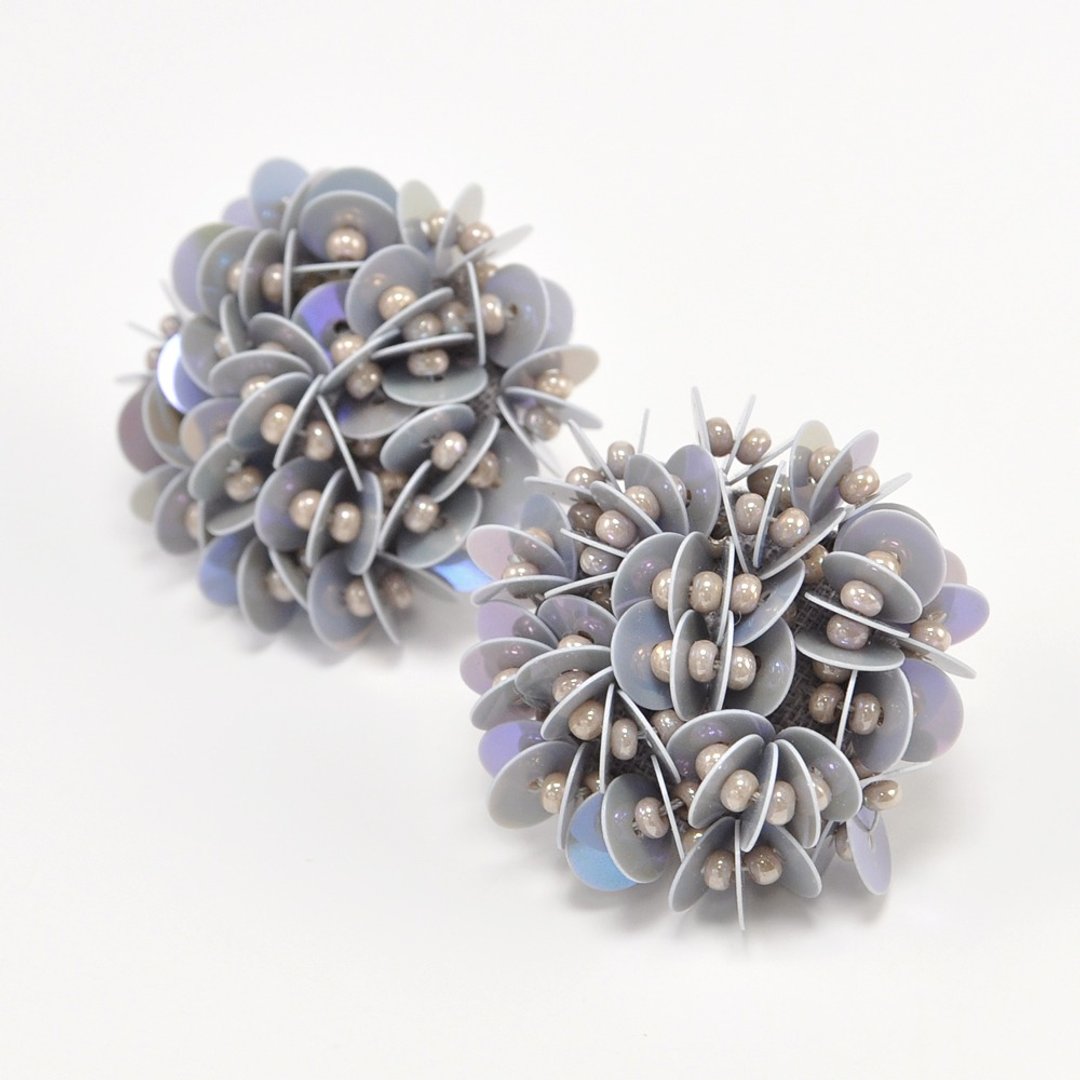 statement flower earrings, gray earrings, Hong Kong flower earrings, No.2 - 耳环/耳夹 - 塑料 灰色