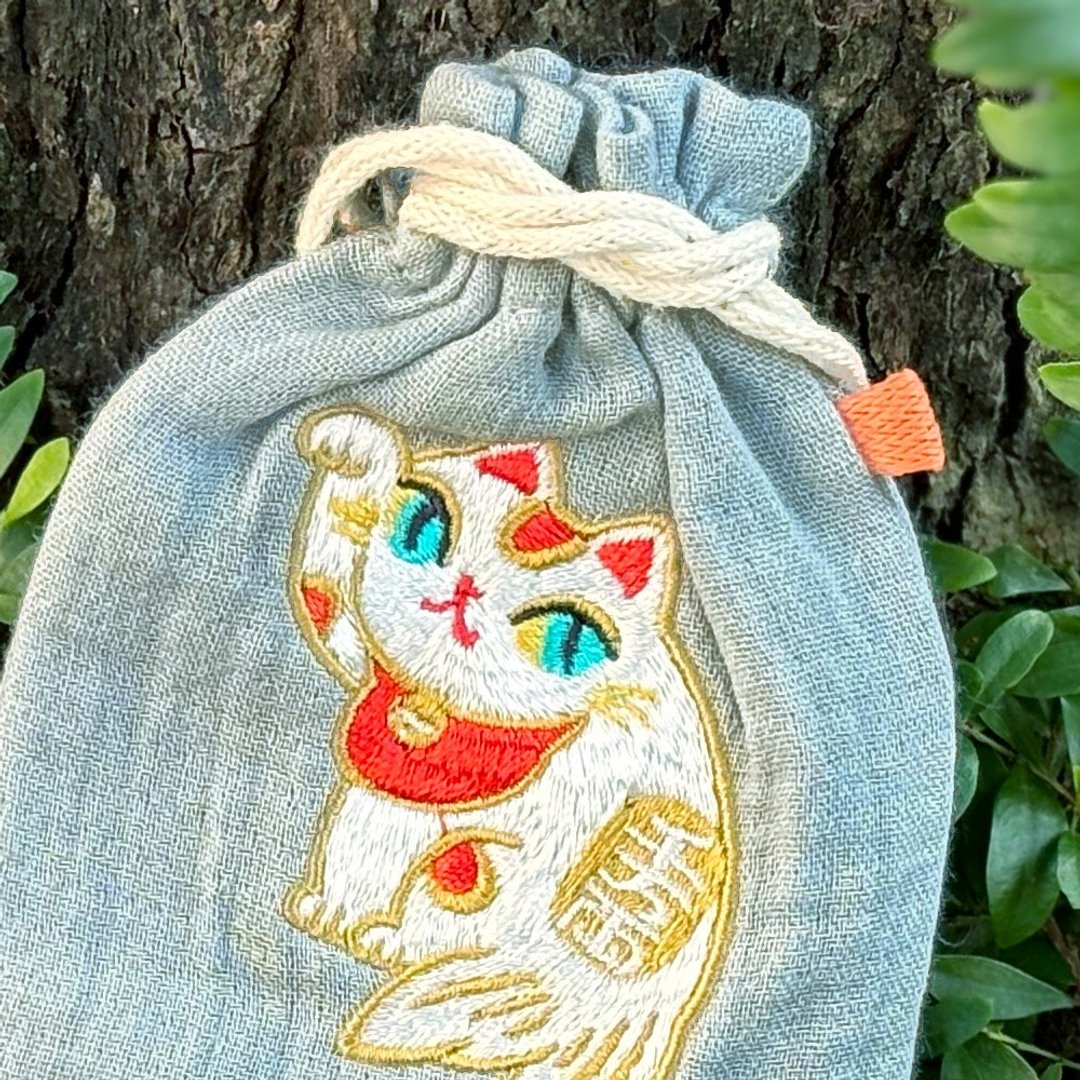 藏宝袋/束口袋  Lucky fishcat -浅蓝色 招财鱼喵 护身符 - 束口袋双肩包 - 棉．麻 蓝色
