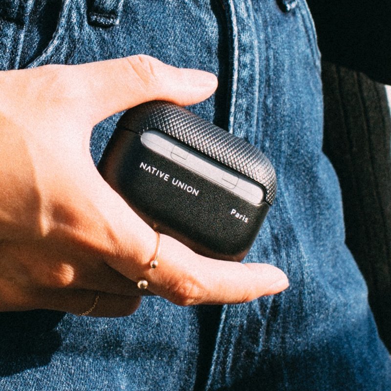 Native Union | 巴黎系列 Airpods Pro / Pro 2 皮革保护套 - 耳机收纳 - 人造皮革 多色