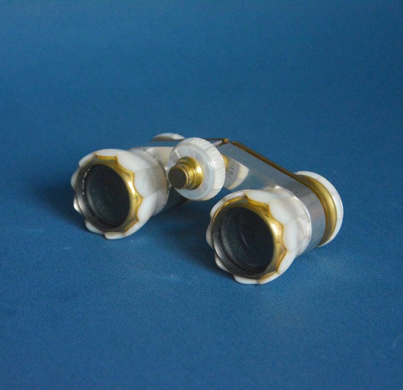 早期德国旧货 贝壳装饰剧院望远镜 - 摆饰 - 其他金属 白色