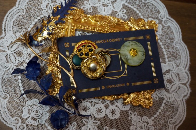 【蒙雾升降】复古花藤草木耳饰耳环耳针耳钉 - 耳环/耳夹 - 铜/黄铜 绿色