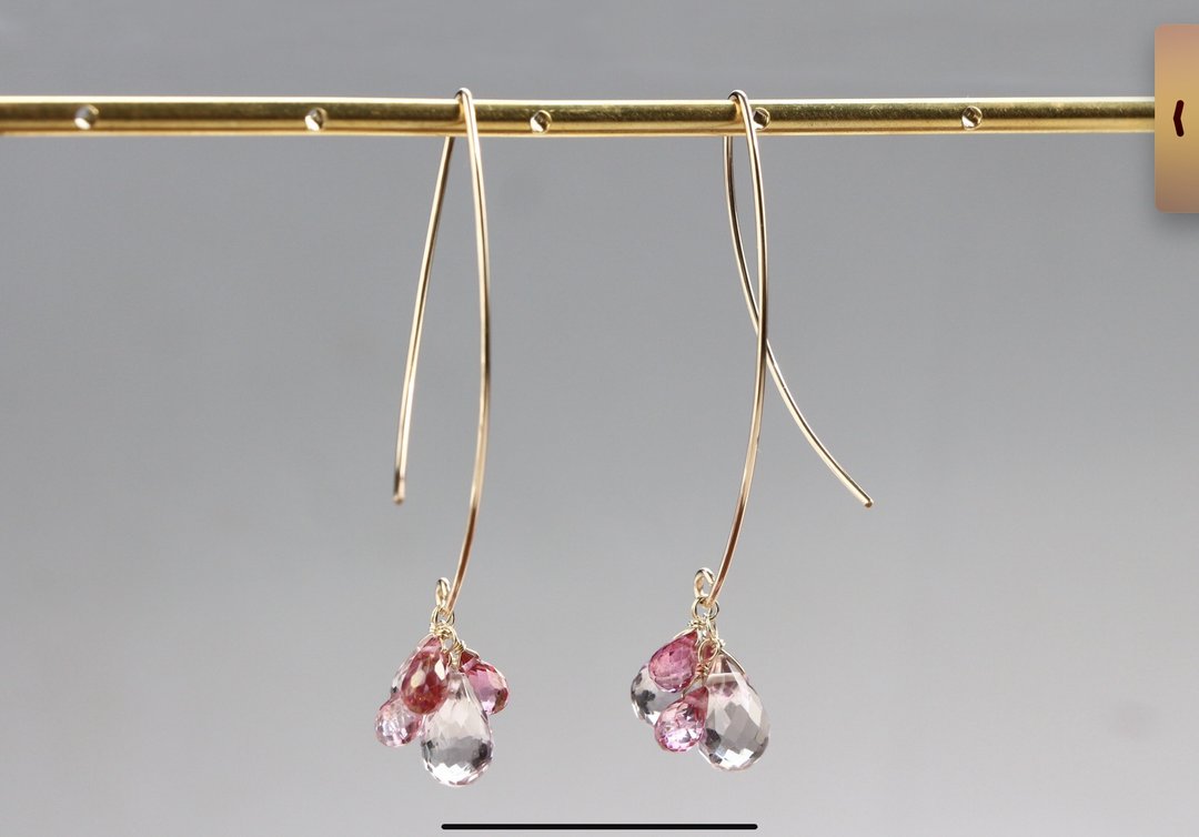 14kgf-pink chilly tears curve pierced earrings - 耳环/耳夹 - 其他金属 粉红色