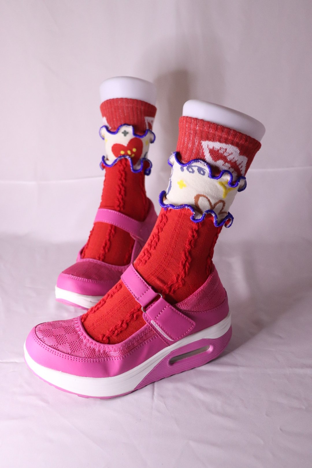 红×紫 彩色荷叶边袜子 抢眼袜款 个性袜 22.5〜25 女袜 socks - 袜子 - 其他材质 红色