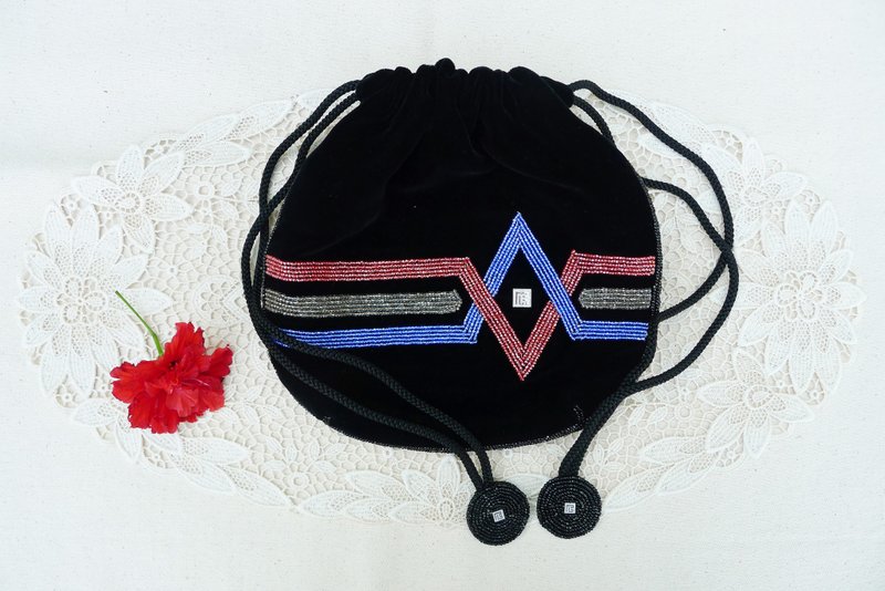 80s Black Velvet Pierre Balmain drawstring Beaded pouch in graphic patttern - 手拿包 - 聚酯纤维 黑色