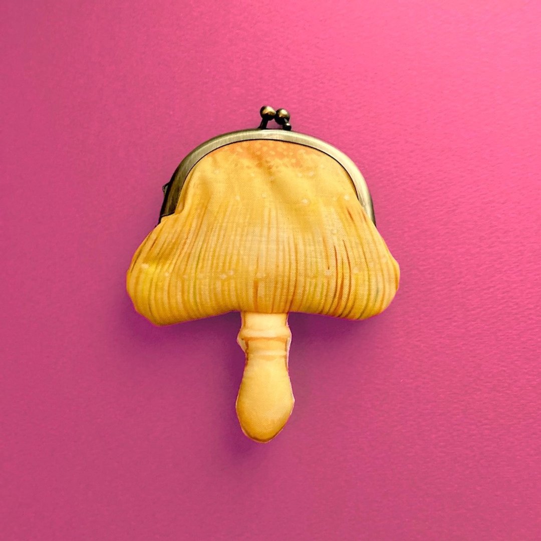 Plantpot dapperling / kinoko gamaguchi purse -Leucocoprinus birnbaumii- / Purse, coin purse, pouch - 化妆包/杂物包 - 棉 黄色
