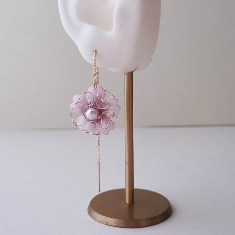 【Veverka】半梦花开 紫色 树脂耳环 造花液 滴胶 花朵 - 耳环/耳夹 - 树脂 紫色