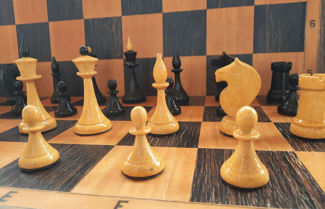 Semenovskie Russian chess pieces set vintage 1970s wooden chessmen made in USSR - 桌游/玩具 - 木头 