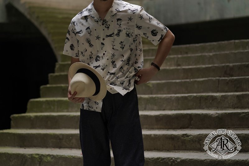 Old School 复古纹身印花夏威夷衬衫 無性別穿搭 - 男装上衣/T 恤 - 棉．麻 白色