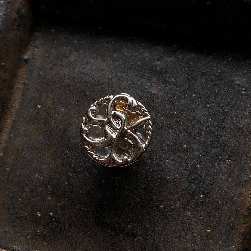 古银梅度莎微透复古耳环 (夹式/单耳) - 耳环/耳夹 - 塑料 银色