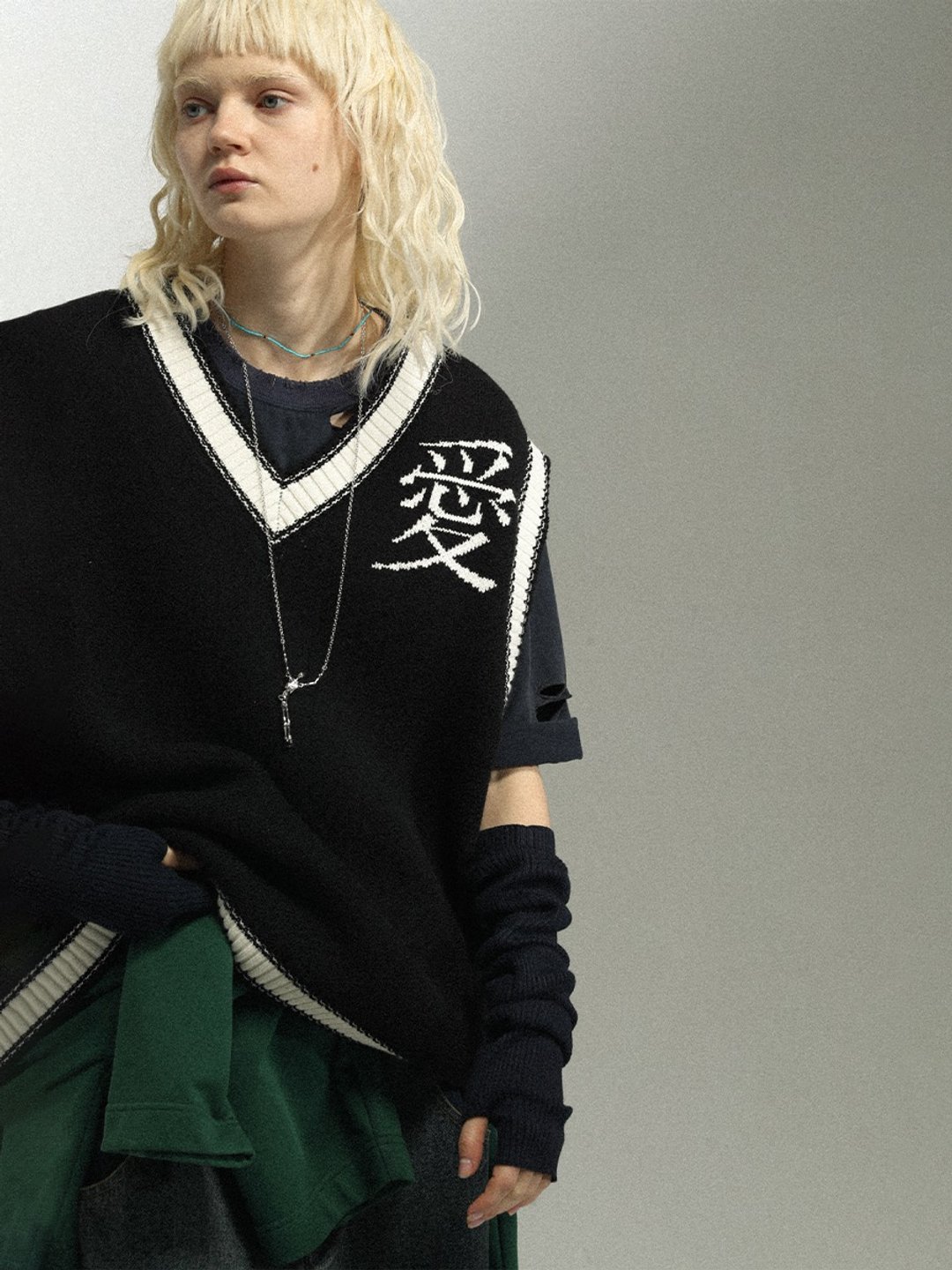 UNVESNO爱字黑色V领毛衣背心复古潮牌春季针织男马甲 SWS-1467 - 男装背心 - 棉 黑色