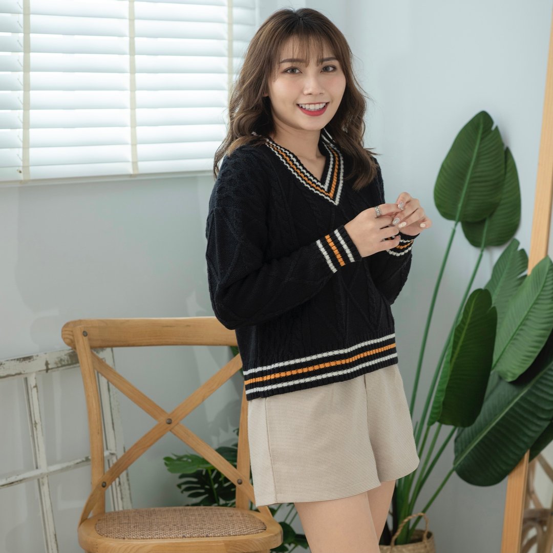短版学院风菱格纹针织毛衣  黑/暖橘 - 女装针织衫/毛衣 - 聚酯纤维 黑色