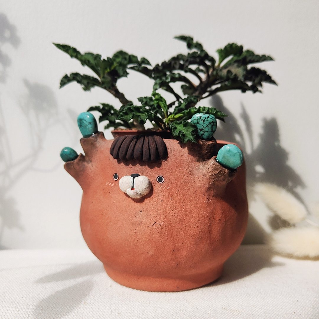 Blu the Planter. handmade pot with turquoise ears. - 花瓶/陶器 - 陶 