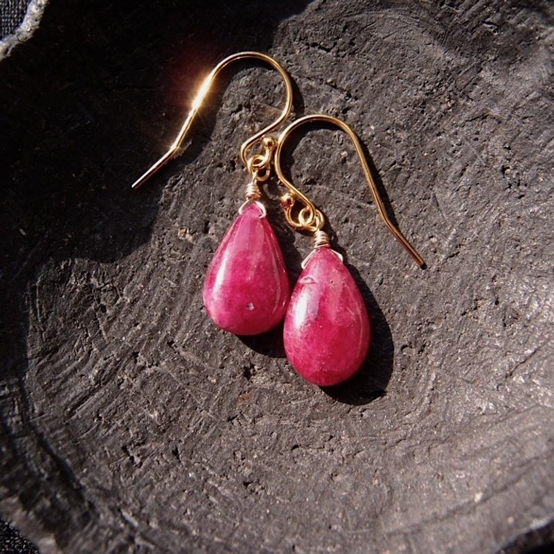 [K14gf] 深红宝石大吊坠耳环 深红宝石吊坠耳针[M] - 耳环/耳夹 - 宝石 红色