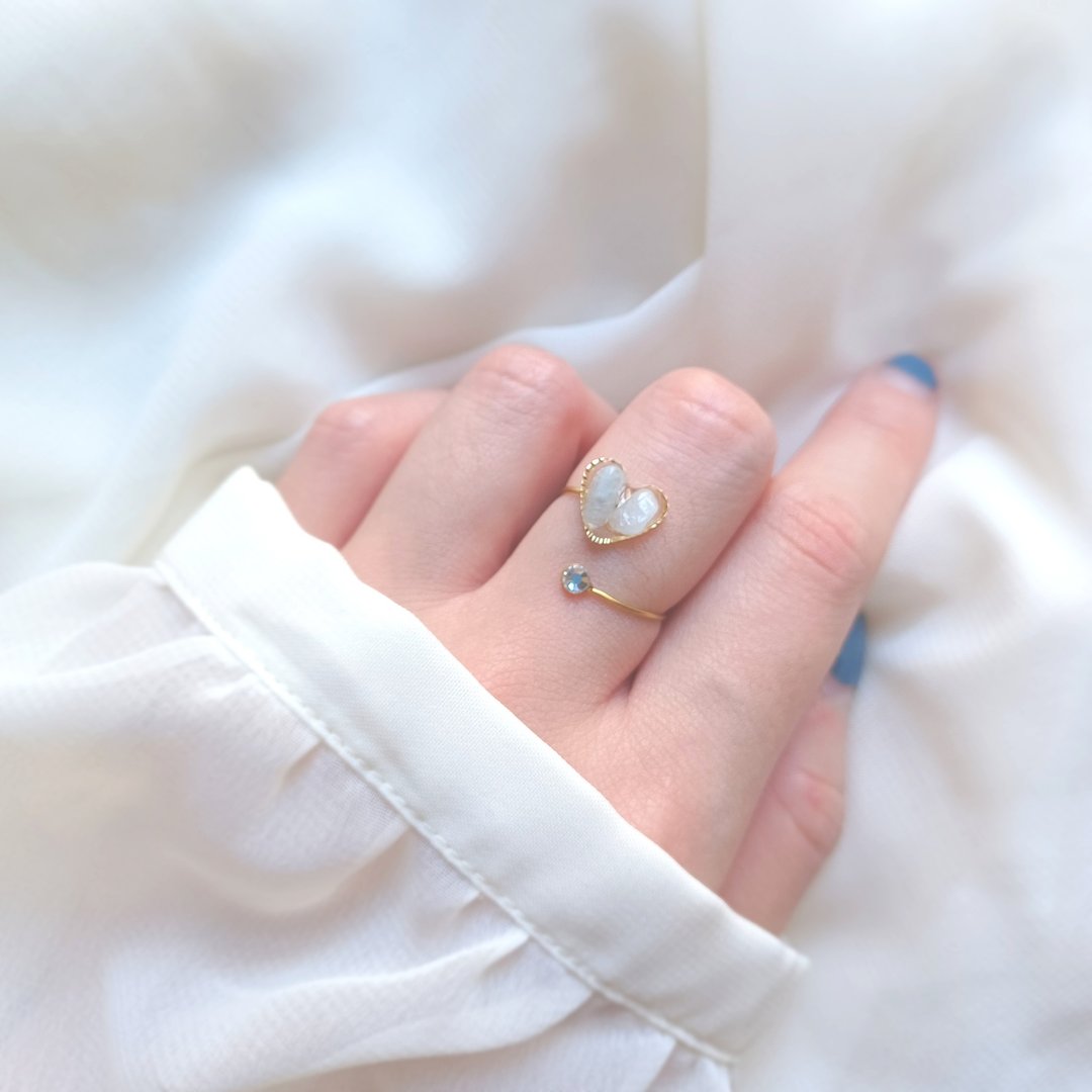 open heart ring Natural stone heart open ring NO.01 (aquamarine one size fits all) - 戒指 - 石头 蓝色