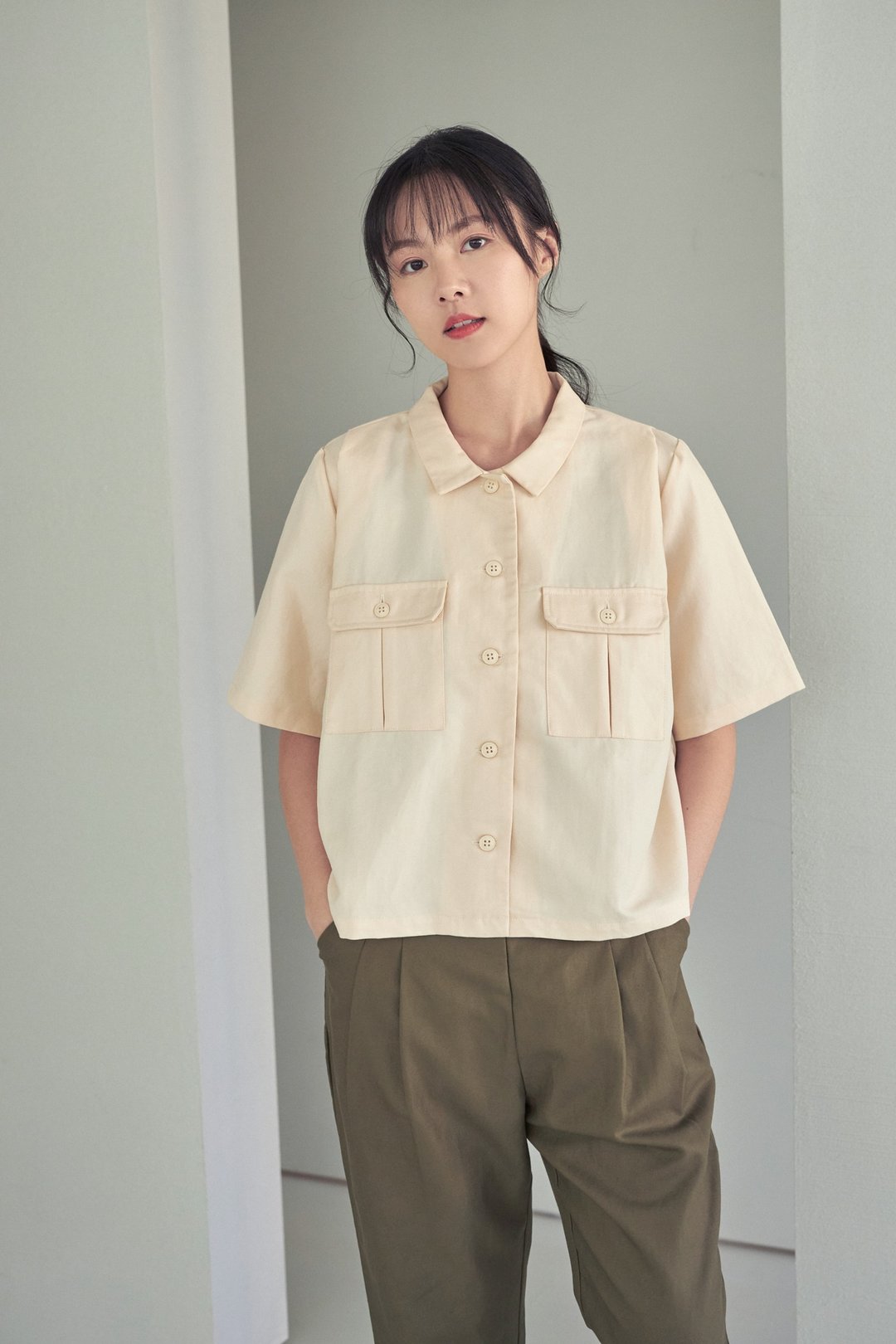 冒险家的短袖开襟衬衫-亚历山大 - 女装衬衫 - 棉．麻 白色